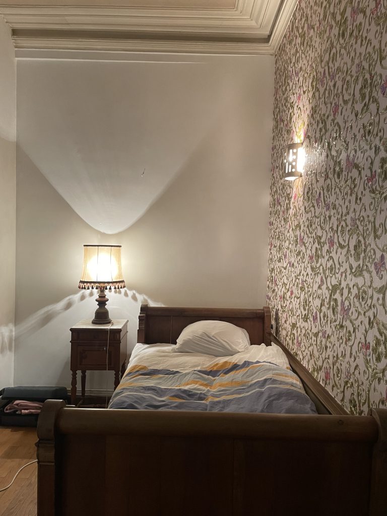 Chambre 2, Centre Coeur, centre de stage spirituel et artistique en Normandie